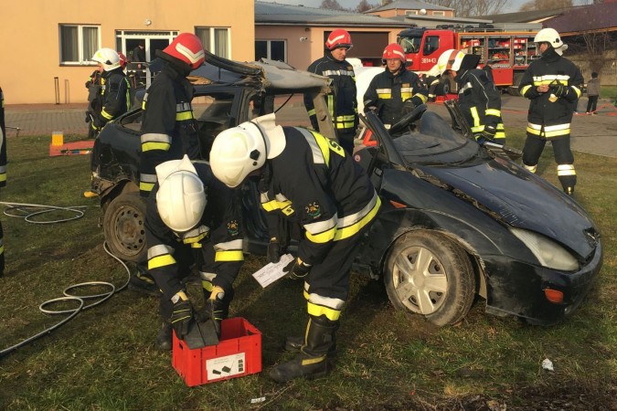 Ćwiczenia ratownicze w Hołubli