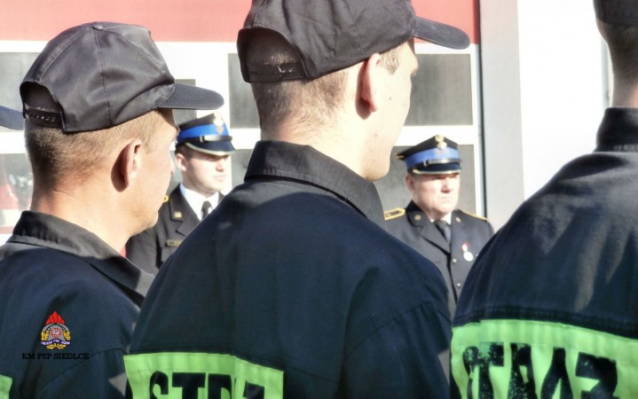 Uroczysta zmiana służby w JRG nr 2